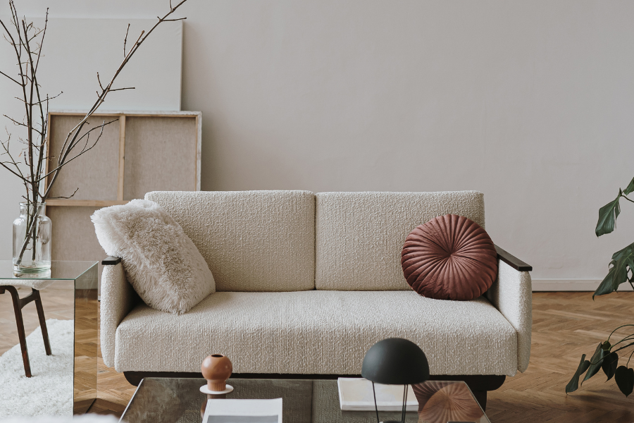 MINIMALISM IN LIFESTYLE: CULTIVATING INNER TRANQUILITY THROUGH HOME DECOR